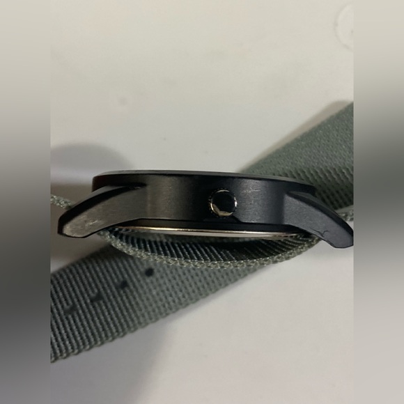 Fallout 2016 Vault Boy watch, Accutime, new battery, extra nato strap, RARE - Picture 7 of 17